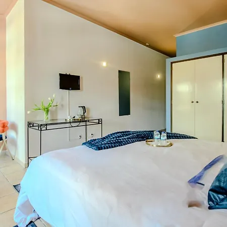 Bo Boutique & Hair Shop Hotel *
