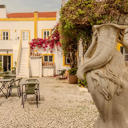Bo House & Hairshop فندق Estômbar