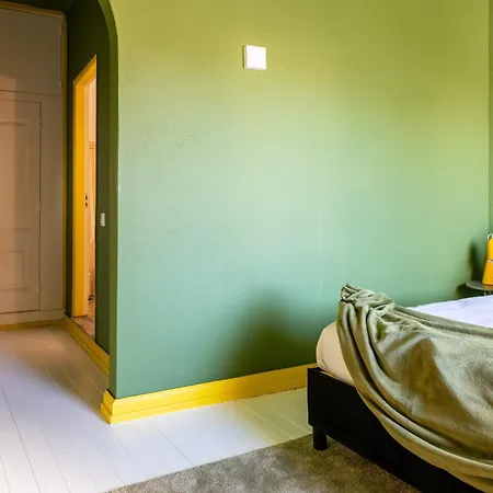 Bo House & Hairshop Hotel Estômbar