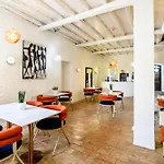 Bo House & Hairshop Otel