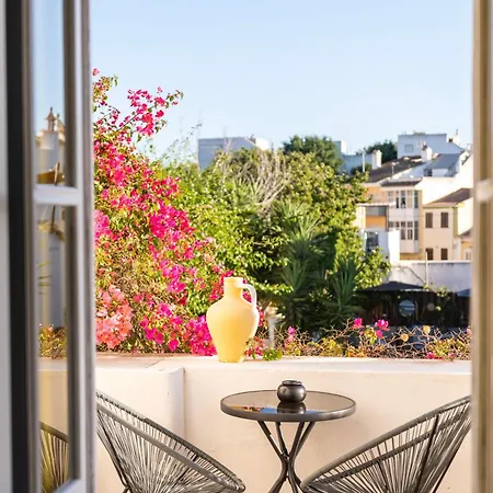 Bo House & Hairshop Estômbar