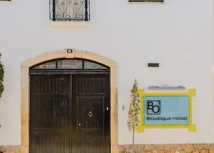 Bo House & Hairshop Hotel Estômbar